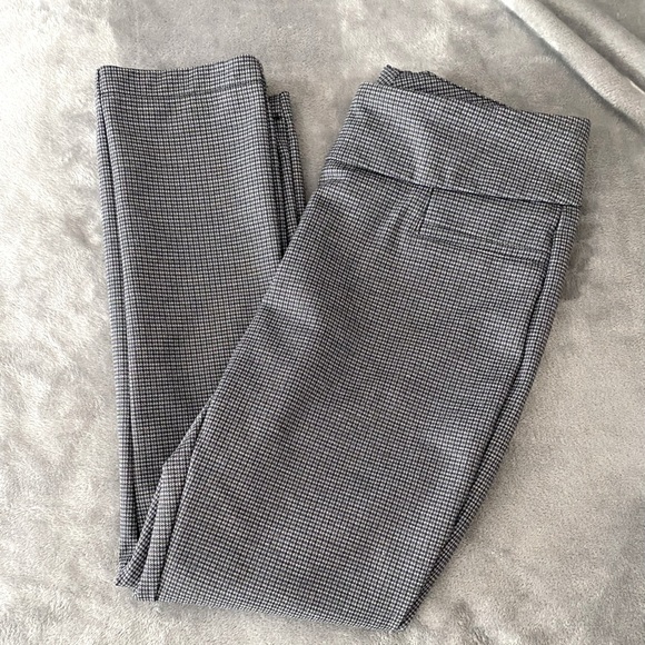 Dalia Pull Up Comfort Stretch Pants - Picture 1 of 6
